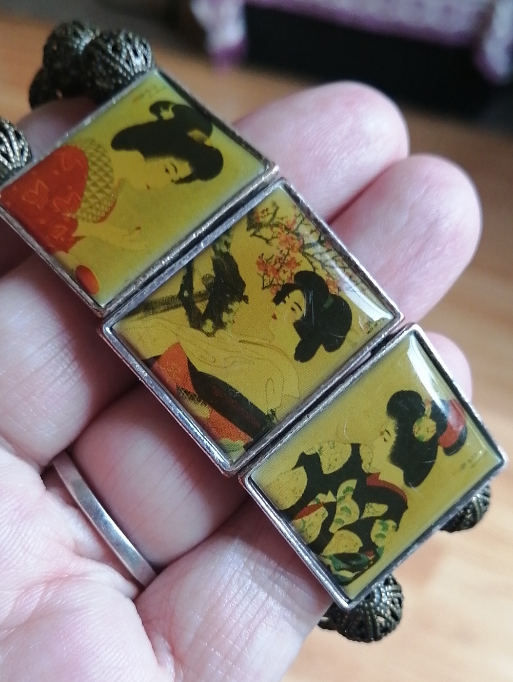 Vintage Japanese Geisha Panel Beaded Bracelet Magnetic Clasp Size 7.5